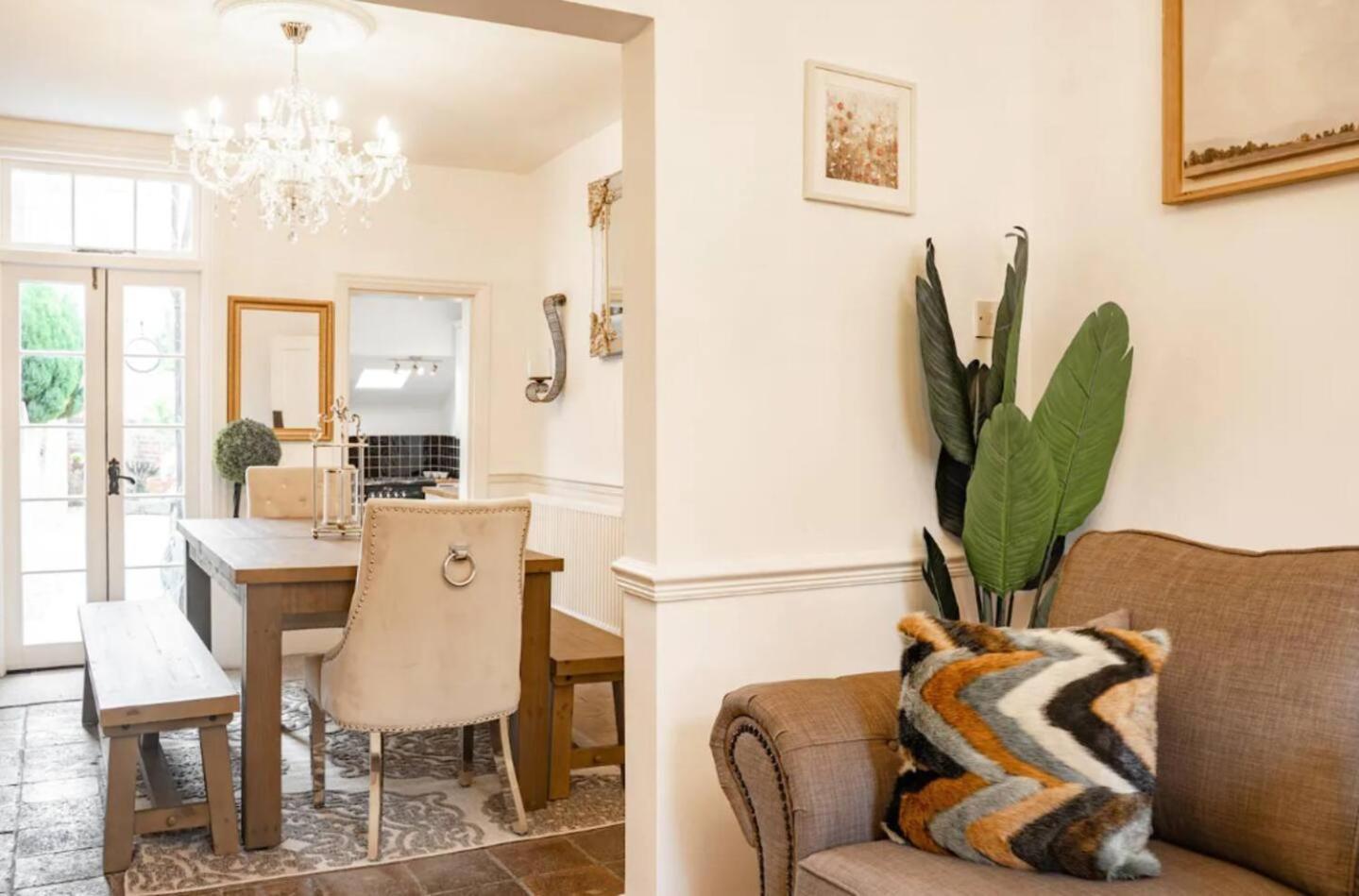 No22 Chester Racecourse Townhouse Bagian luar foto